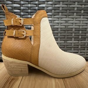 Brow Ankle boots